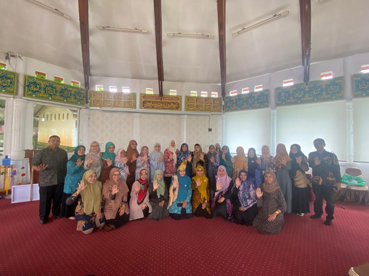 Ketua dan jajaran Pengurus TP-PKK Kota Solok gelar rapat dan cheking terakhir